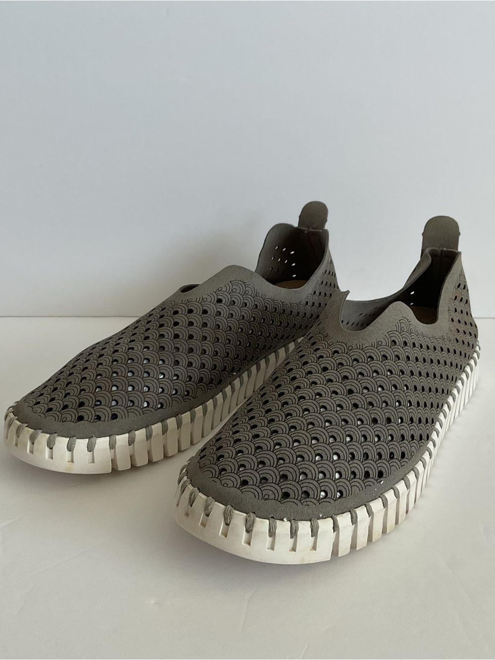 Ilse Jacobsen Hornbaek Women's Tulip Sneakers Size 40 - Picture 3 of 9
